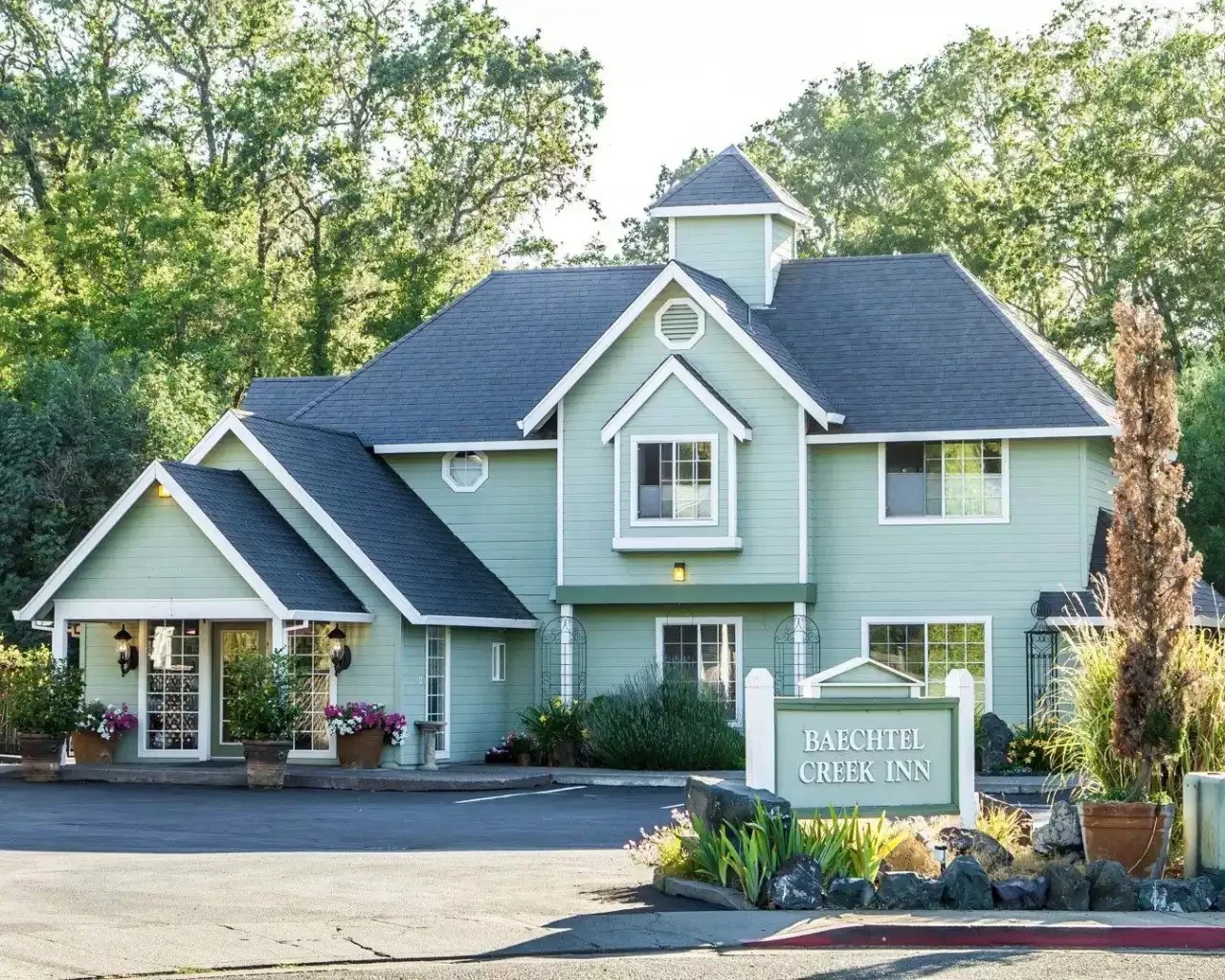 The Inn At Baechtel Creek