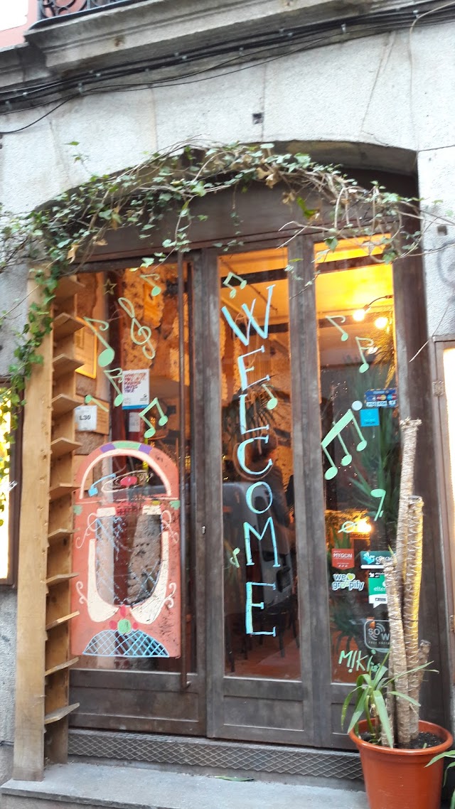 custom cafe rock