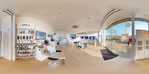 Photo n°13 de Boutique SFR Villebon / Yvette à Villebon-sur-Yvette (Opérateur téléphonique)