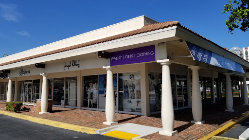 Essentials Boutique - Visual