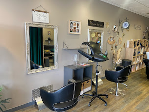 Photo n°5 de L'ATELIER Artisan coiffeur à Poey-de-Lescar (Salon de coiffure)