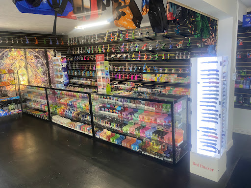 Mr. Greens Smoke Shop & Accessories - Thumbnail
