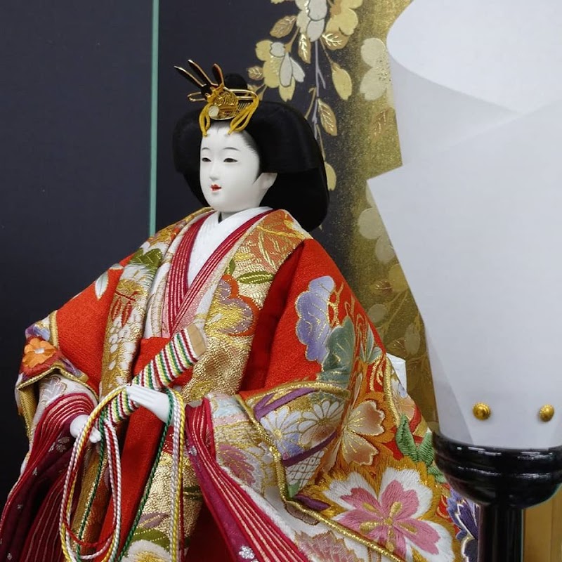 ひな人形の喜峯