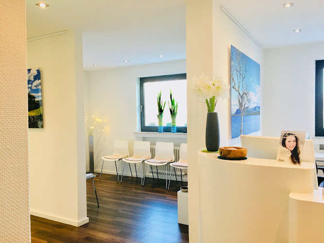 Zahnarztpraxis Dr. In-Sook Petra Lee