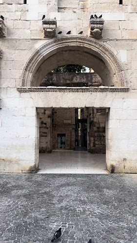 Dioklecijanova 7, 21000, Split