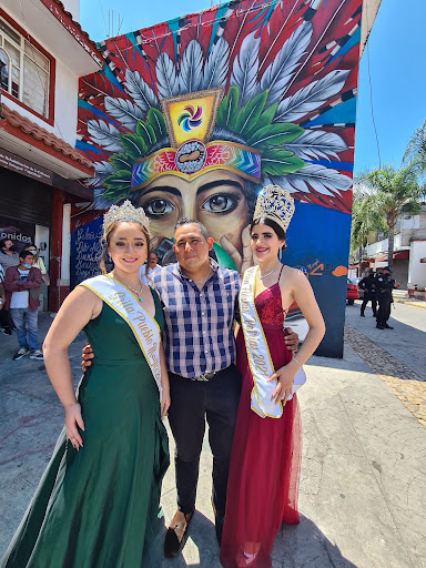 Mural del Apache Gallery - Mexico