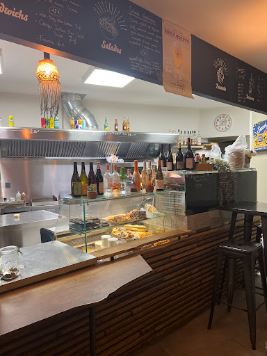 Photo 1 - Burger Artisan