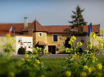 Logis Hôtel Auberge des Moissons à Matougues