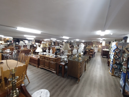 Tower Avenue Antiques - Thumbnail