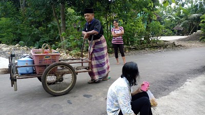 Photos of Limaempat Media