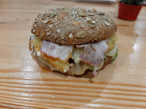 CHEZ TITI