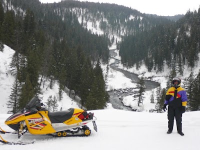 Yellowstone Trail Parking