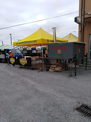 Stuzzica Pizza
