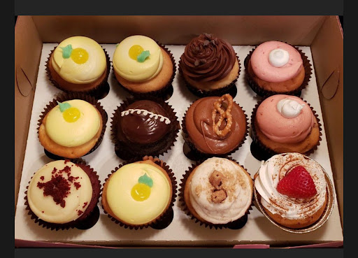 Lil’ Cakes & Creamery by null