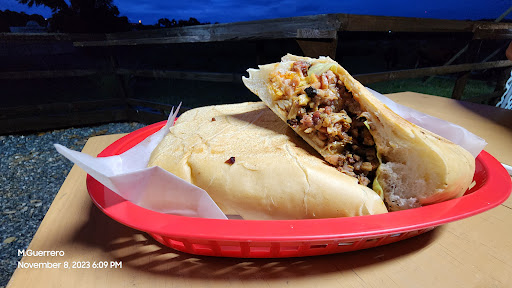 El Gladiador Burger and more - Thumbnail