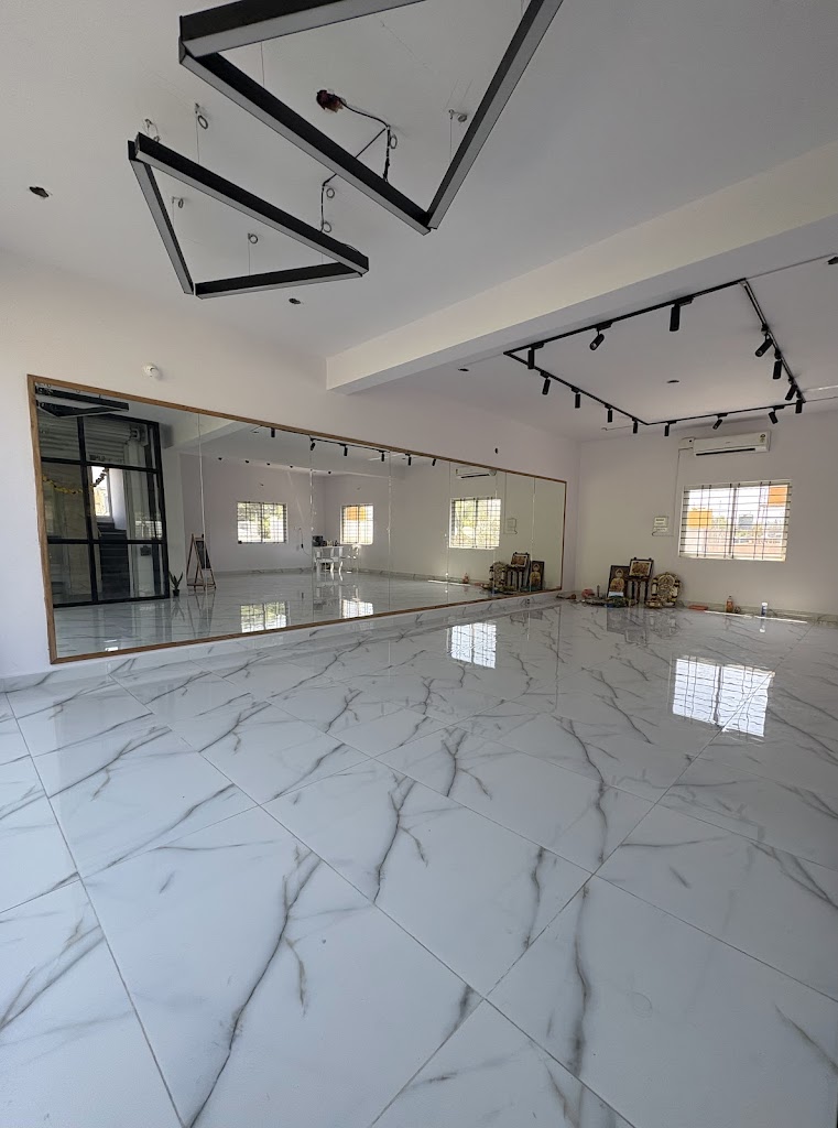 R1 Dance And Yoga Studio