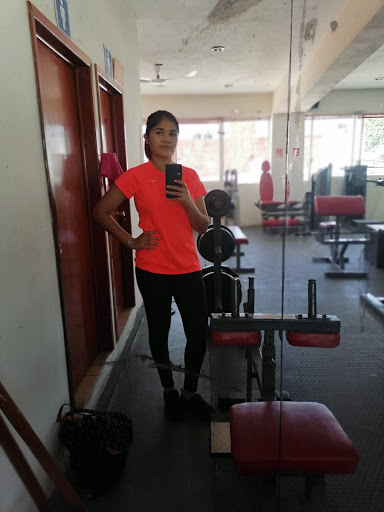 OTI'S/GYM - Visual