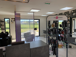 Photo n°3 de New Hair à Le Mesnil-Réaume (Salon de coiffure)