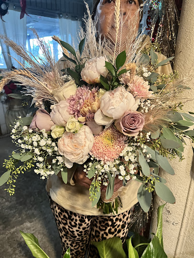 Munoz Flower Shop - Thumbnail
