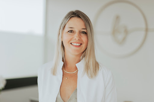 Dr Fanny Gelli - Médecine esthétique et anti-âge - Epilation laser - Injections - Gujan Mestras - Thumbnail