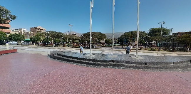 Teléfono de Plaza de Armas de Nasca