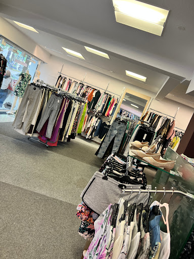 MT Store OUTLET - Visual