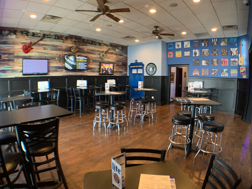 Three Monkeys Pub - Visual
