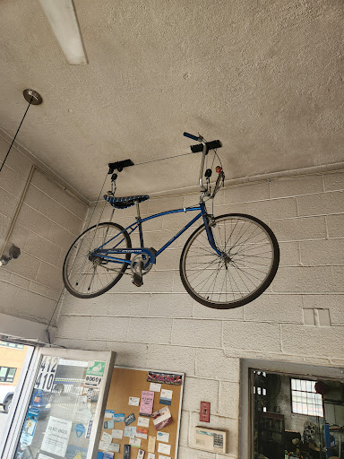 Isaacs Garage