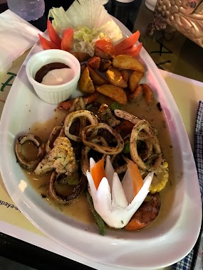 Papaya Restaurant, Author: Christopher Graves