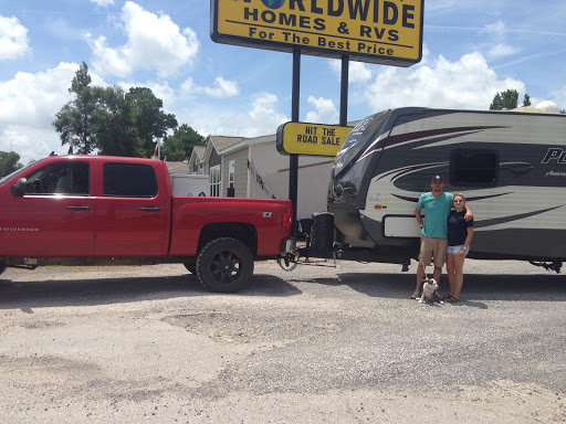 Worldwide Mobile Homes Logo