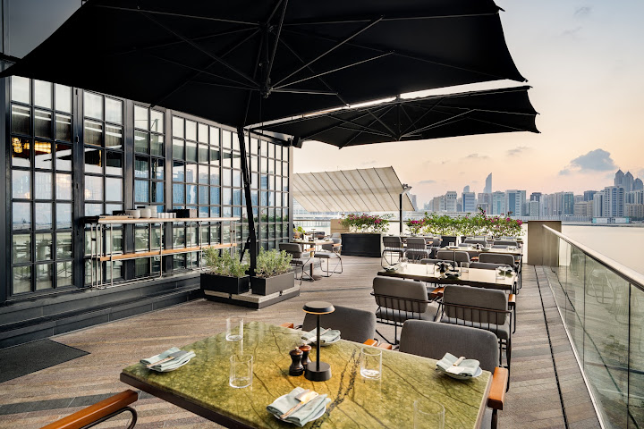 Four Seasons Hotel Abu Dhabi at Al Maryah Island by null