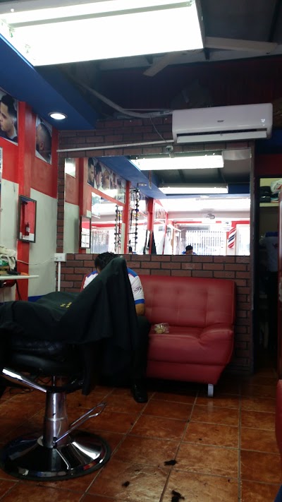 Photos of Mem&iacute;n Barber Shop