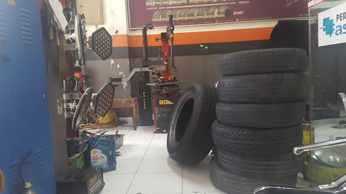 Splendid Tyre Service, Author: Emir Ahmad