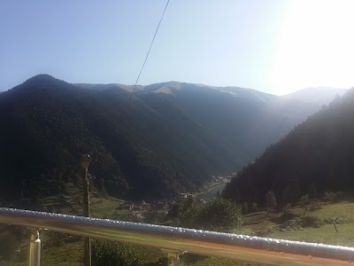 Photos of &Ouml;zt&uuml;rk Apart