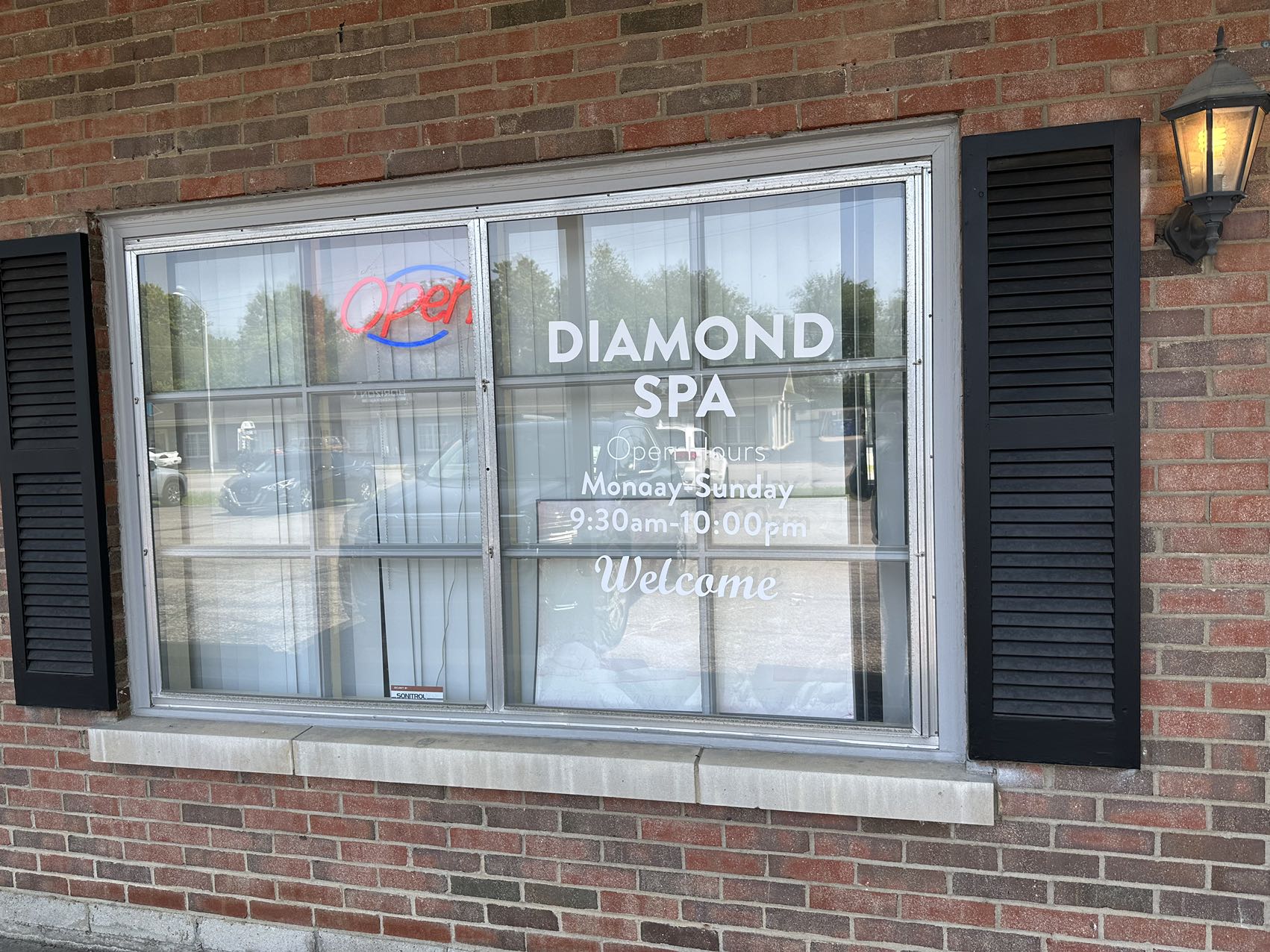 Diamond spa Asian massage