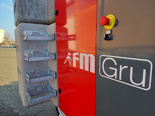 Photo n°4 de EURO GRUE (Vente, Location et Transfert grue de chantier) à Passavant (Service de transport)