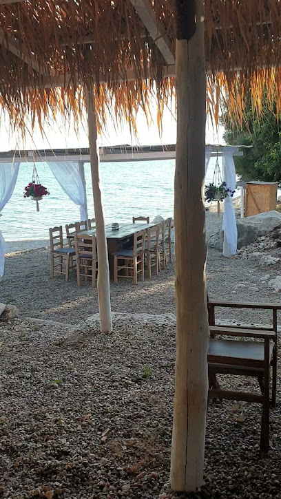 Παλιουριάς Beach Bar