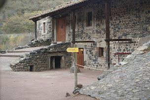 Photo n°29 de Domaine du Pradel à Saint-Julien-des-Chazes (Lodge)
