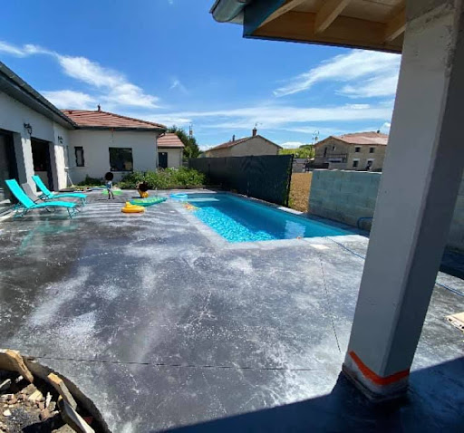 Photo de SolidPool Meximieux - Conception Piscine à Bourg-Saint-Christophe (01800)