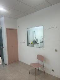 Photo n°6 de Dr GINER Fiona à Cassis (Dentiste)