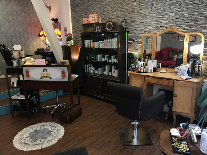 Frau Mön - dein Wohnzimmersalon photo
