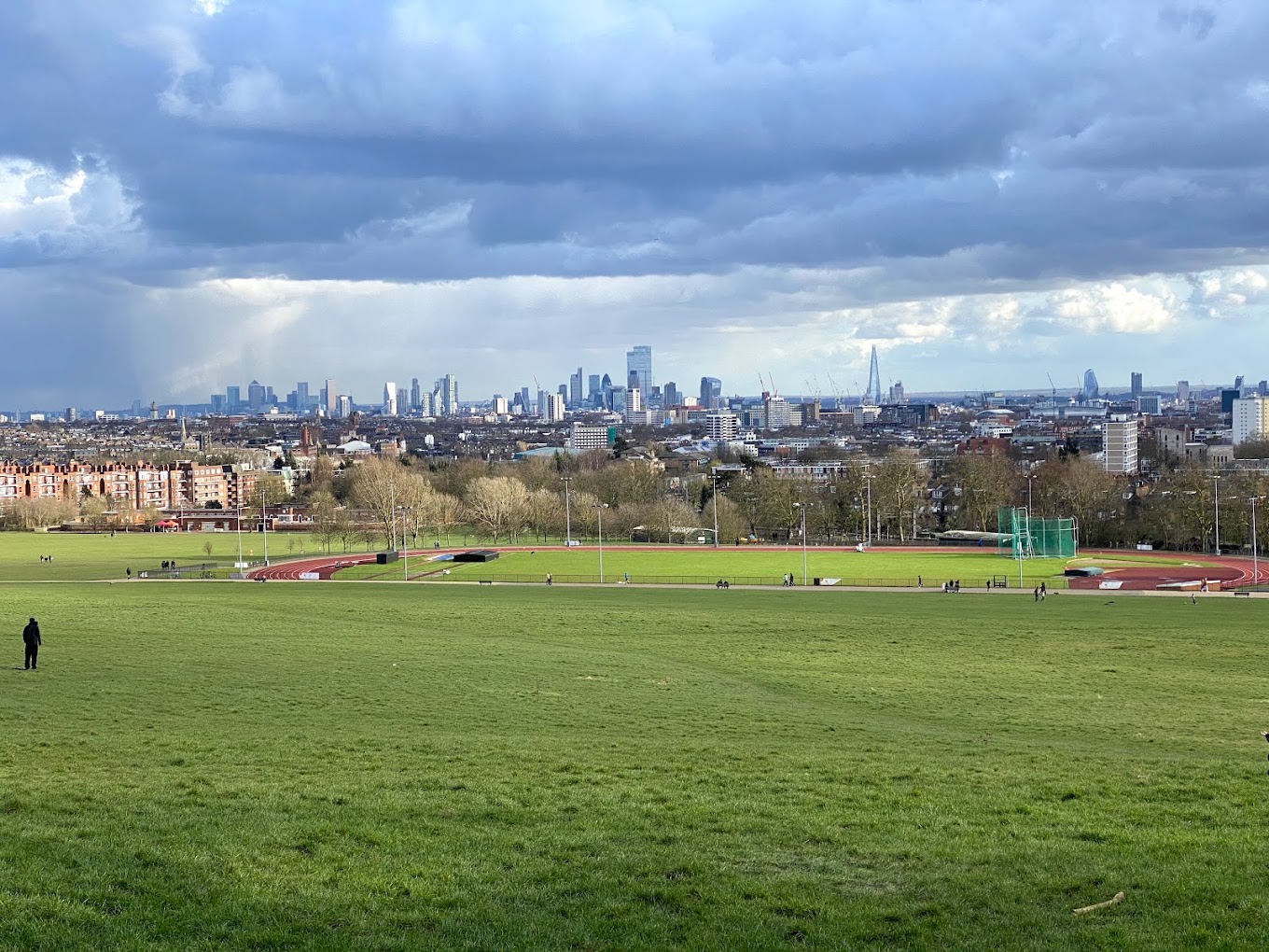 Discover the breathtaking beauty of London through our guide to the Best Views in the city! From iconic landmarks to hidden gems, we reveal the top spots to capture stunning panoramic views of the capital. Get ready to be inspired and discover a new perspective on one of the world's most vibrant cities. #londonviews #bestviewsinLondon | The Best Viewpoints In London | LondonViewpoints | Best Places To Visit In London | Things To Do In London | London Places