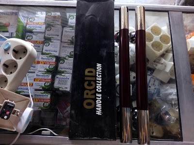 electronics-store