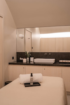 Pavillon Faubourg Saint-Germain & Spa by null