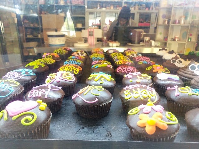 Charly's Bakery