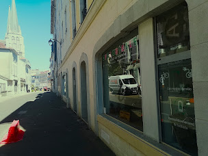 Photo n°5 de CYCLOBIELLE - Vélo/VAE/Trottinettes à Pau (Magasin de vélos d'occasion)