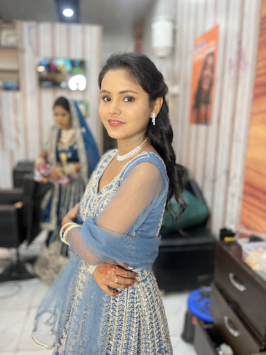 Glossy Unisex Salon & Academy in Kurukshetra offers professional makeup services for bridal, part…