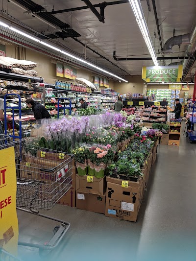 Grocery Outlet of Visitacion Valley