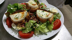 Photo n°8 de Les Trois Marches à Corbeilles (Restaurant)