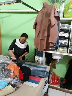 Azkia Laundry Cab. Jalan Suci, Author: nur Rohman